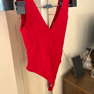 Deep V Babaton / Size S Bodysuit